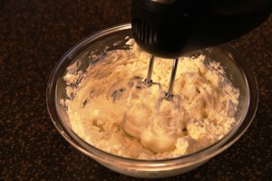Whip Cream Cheese Icing