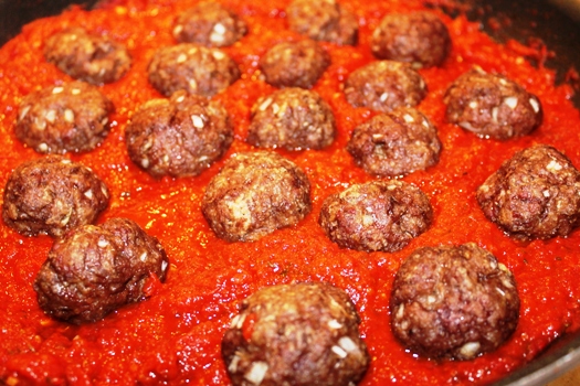 Lunch Meatballs Cooking